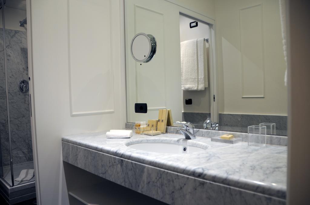 Suite Fontana Di Trevi Рим Экстерьер фото